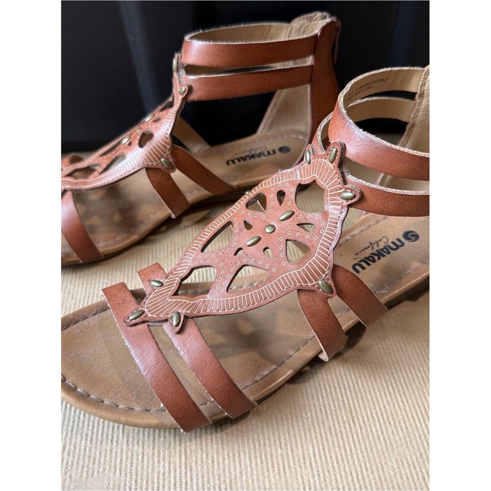 Muk Luks Tan Brown Cutout T-Strap Sandals